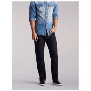 Extreme Motion Straight Fit Jeans